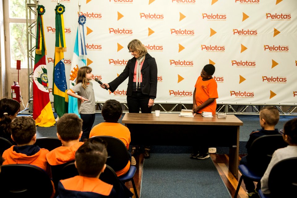 28.05.2019 - Prefeita Paula Mascarenhas recebe a visita dos alunos do 4º ano da Escola São Francisco de Assis (Esfa) - Foto: Gustavo Vara