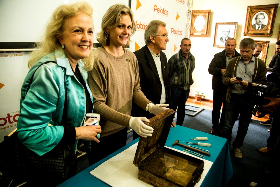 14.05.2019 - Abertura da cápsula do tempo da Miss Yolanda Pereira (10)