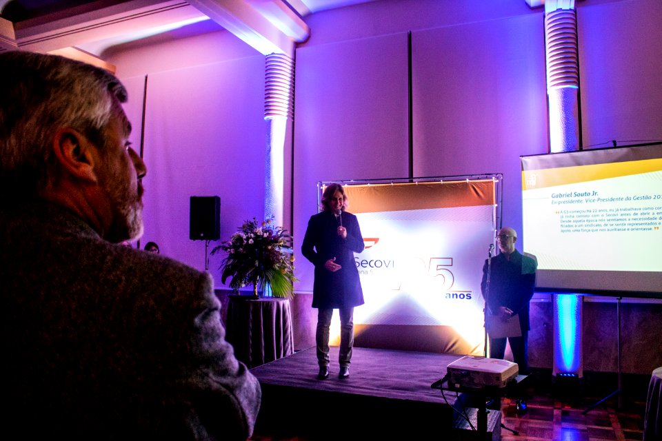 08.07.2019 - Prefeita Paula Mascarenhas prestigia aniversário de 25 anos da Secovi - Foto Michel Corvello