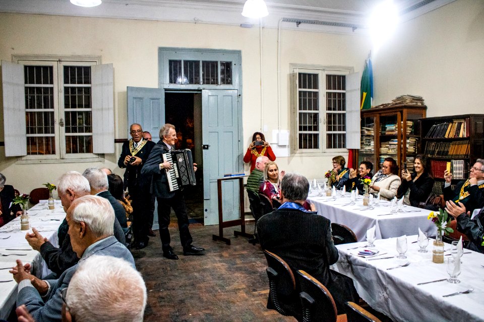 07.06.2019 - Vice-prefeito Idemar Barz prestigia solenidade comemorativa aos 20 anos da Academia Pelotense de Letras - Foto Michel Corvello