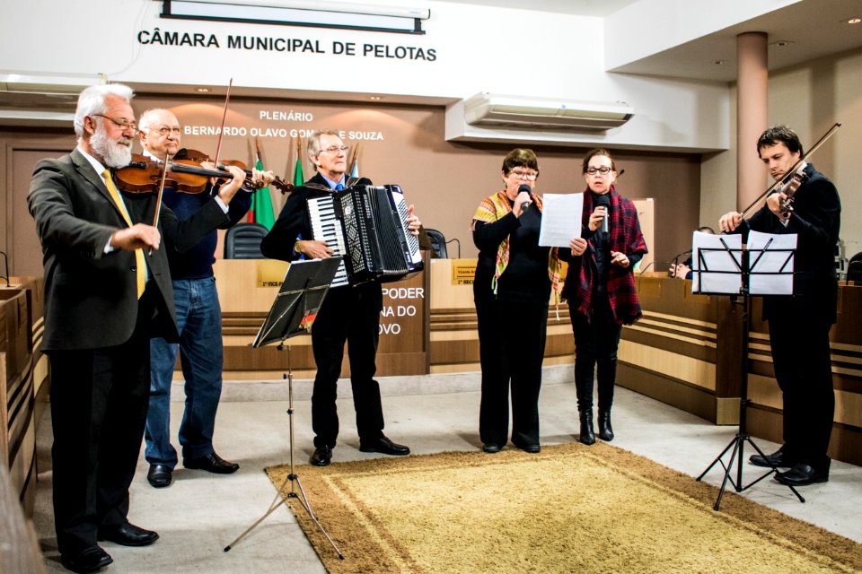 24.07.2019 - Prefeito em exercício Idemar Barz prestigia Sessão Solene em comemoração ao dia do Colono e da Imigração alemã - Foto Michel Corvello
