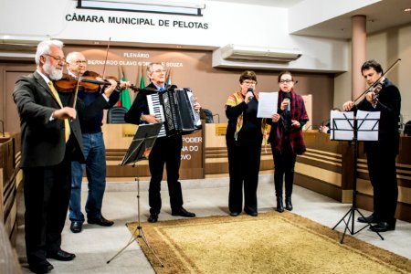 24.07.2019 - Prefeito em exercício Idemar Barz prestigia Sessão Solene em comemoração ao dia do Colono e da Imigração alemã - Foto Michel Corvello
