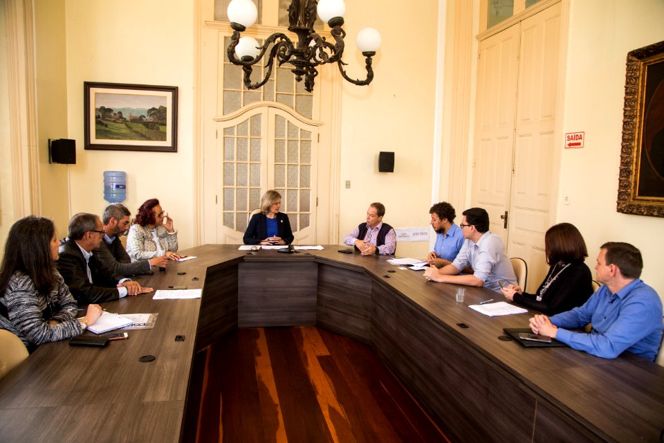 08.05.2019 - Prefeita Paula Mascarenhas  em reunião técnica da coordenação do projeto Prefeito Amigo da Criança da Fundação Abrinq, para apresentação do Pacto Pelotas pela Paz- Foto: Gustavo Vara
