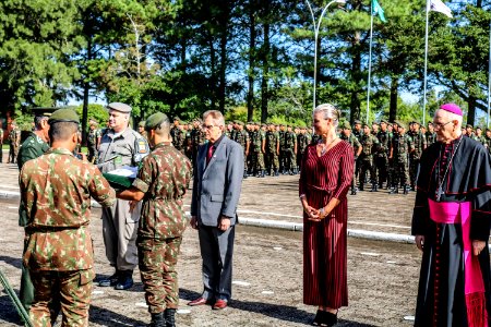 17.04.2019 - Vice-prefeito Idemar Barz é homenageado pelo Exército Brasileiro