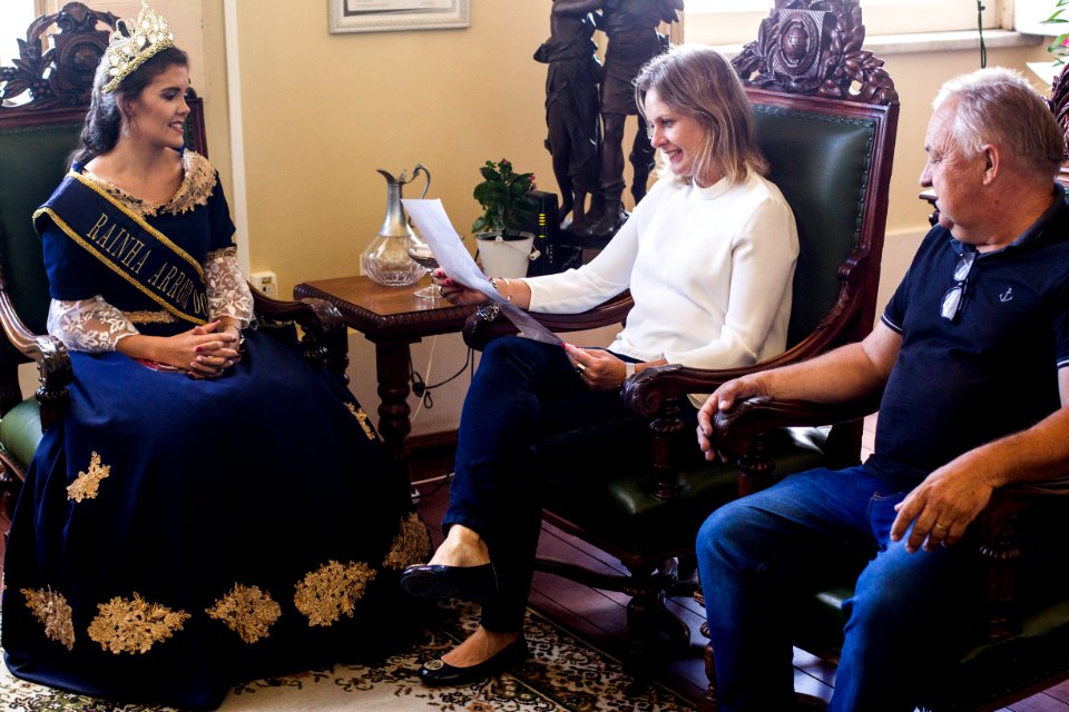 09.04.2019 - Prefeita Paula Mascarenhas recebe o convite para a 17ª Festa Municipal de Arroio do Padre, 13ª Festa do Caquí e da Maçã, 23° Aniversário de Emancipação - Foto: Gustavo Vara
