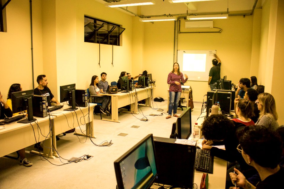 07.05.2019 - Curso de formação em apuração de Fake News com a jornalista Tais Seibit para alunos da UFPel - Foto Michel Corvello