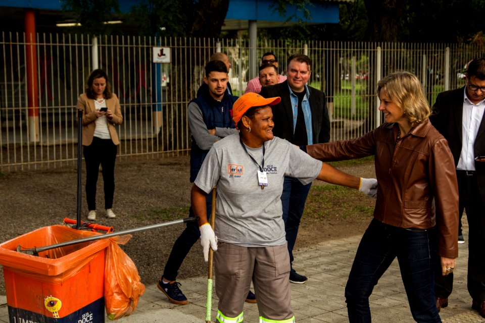 24.05.2019 - Prefeita Paula Mascarenhas e o vice Idemar Barz realizam a caminhada de entrega das obras da avenida São Jorge e rua Doutor Amarante - Foto: Gustavo Vara