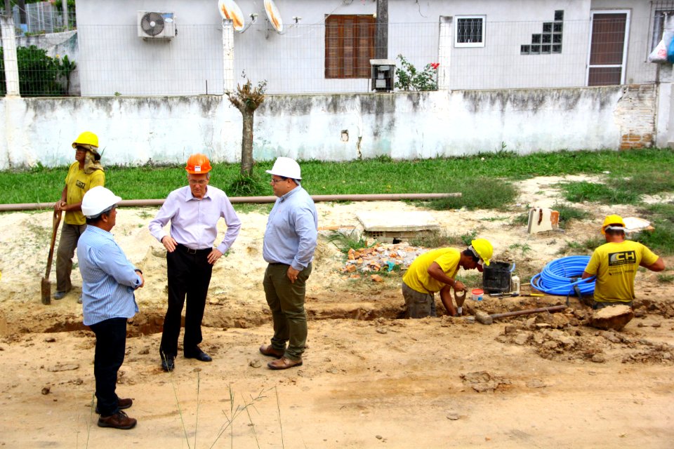 26.03.2019 - Gab Vice Prefeito - Prefeito em exercício vistoria obras do SANEP - Foto Marcel Avila