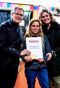 28.06.2019 - Prefeita Paula Mascarenhas prestigia entrega da regularização fundiária para 74 famílias do loteamento Cristovão José dos Santos - Foto Michel Corvello