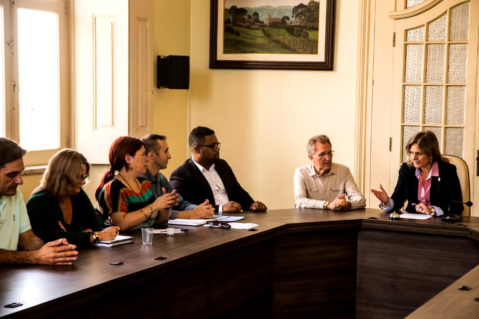 28.03.2019 - Prefeita Paula Mascarenhas em reunião com Simp e Guarda Municipal sobre pagamento de adicional por risco de vida - Foto: Gustavo Vara