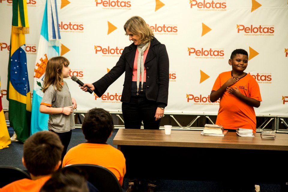 28.05.2019 - Prefeita Paula Mascarenhas recebe a visita dos alunos do 4º ano da Escola São Francisco de Assis (Esfa) - Foto: Gustavo Vara