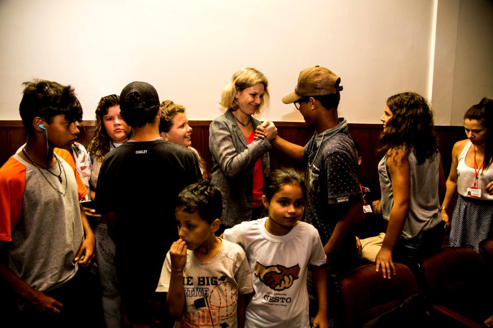 30.11.2018 - Prefeita Paula Mascarenhas prestigia a III Mostra de Talentos do programa Jovem Aprendiz/UCPel - alunos das escolas municipais participantes do Cada Jovem Conta- Pelotas Pacto pela Paz - Foto: Gustavo Vara