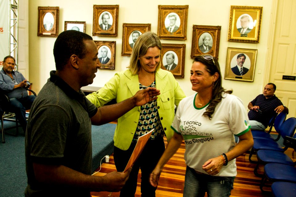 13.02.2019 - Prefeita Paula Mascarenhas realiza a entrega de contratos e carnês da Regularização Fundiária  do Navegantes - Foto: Gustavo Vara