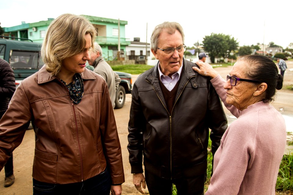 24.05.2019 - Prefeita Paula Mascarenhas e o vice Idemar Barz realizam a caminhada de entrega das obras da avenida São Jorge e rua Doutor Amarante - Foto: Gustavo Vara