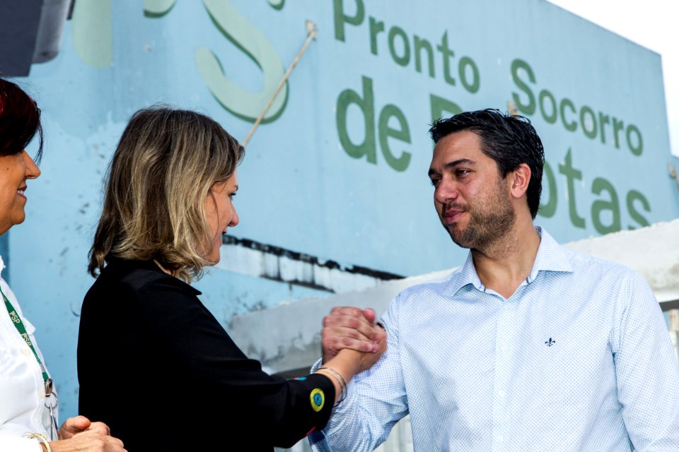 29.03.2019 - Prefeita Paula Mascarenhas no ato de entrega de materiais ao Pronto Socorro, via doação do deputado federal Daniel Trzeciak, através da não utilização de recursos em seu gabinete - Foto: Gustavo Vara