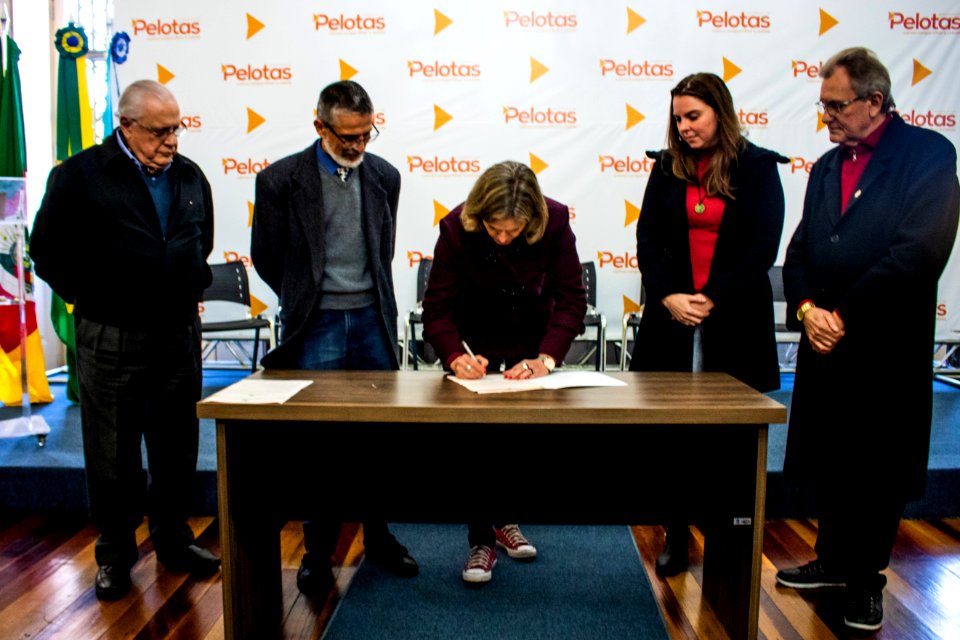 17.07.2019 - Prefeita Paula Mascarenhas realiza cerimônia para assinatura de leis de vereadores - Foto Michel Corvello