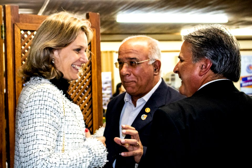 31.05.2019 - Prefeita Paula Mascarenhas e o vice Idemar Barz prestigiam reunião Festiva Conjunta dos Rotary Club Pelotas, Oeste e Suleste com entrega de instrumentos à Orquestra Estudantil Municipal - Foto Michel Corvello