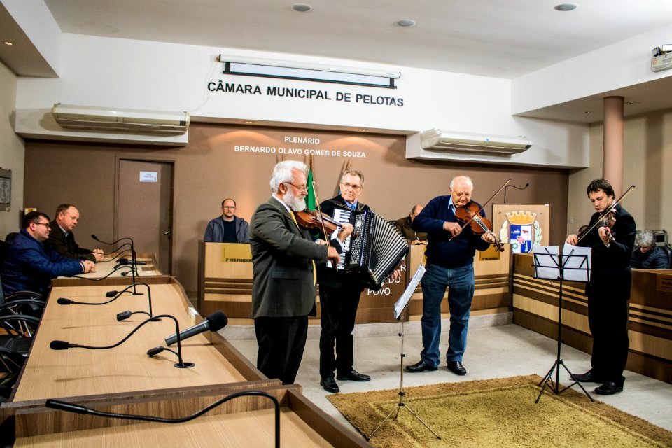 24.07.2019 - Prefeito em exercício Idemar Barz prestigia Sessão Solene em comemoração ao dia do Colono e da Imigração alemã - Foto Michel Corvello