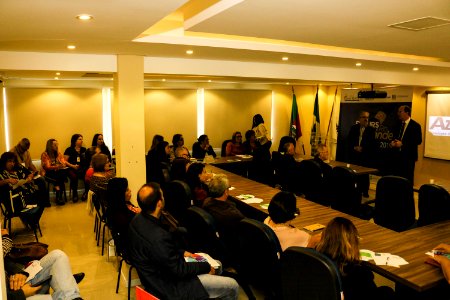 26.03.2019 - Idemar Barz representa prefeita no encontro da Famurs sobre prêmio Boas Praticas - Foto Michel Corvello