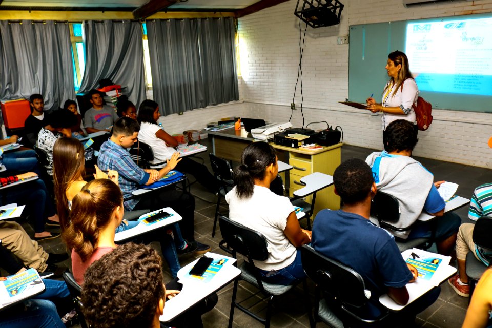 12.04.2019 - Aula do Start na escola Dr. Joaquim Duval - Foto Michel Corvello