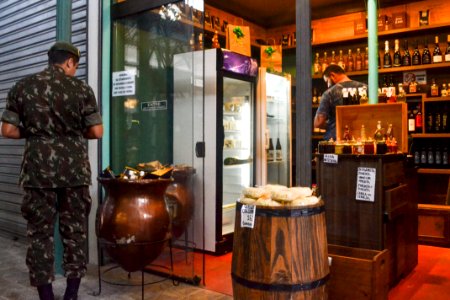 19.10.2018 - Visita do Exército uruguaio no mercado - Foto Michel Corvello-13