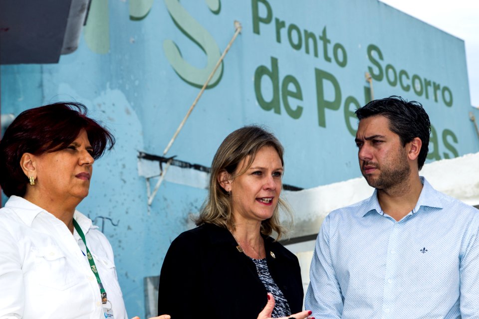 29.03.2019 - Prefeita Paula Mascarenhas no ato de entrega de materiais ao Pronto Socorro, via doação do deputado federal Daniel Trzeciak, através da não utilização de recursos em seu gabinete - Foto: Gustavo Vara