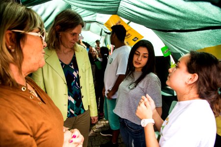 22.04.2019 - Prefeita Paula Mascarenhas e o vice Idemar Barz visitam mostra da Escola Especial Professor Alfredo Dub - Foto: Gustavo Vara