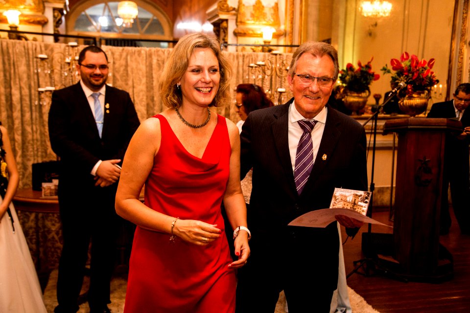 30.11.2018 - Prefeita Paula Mascarenhas e o vice Idemar Barz são homenageados no jantar de entrega do troféu Palácio de Glória no Salão Imperial do Clube Caixeiral - Foto: Gustavo Vara