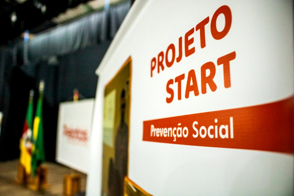 10.07.2019 - Prefeita Paula Mascarenhas prestigia formatura da terceira turma do Projeto Start do Pacto Pelotas Pela Paz - Foto Michel Corvello