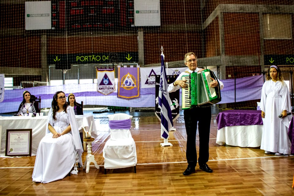 19.05.2019 - Vice-prefeito Idemar Barz recebe homenagem no Congresso Estadual em comemoração ao Dia das filhas de Jó - Foto Michel Corvello