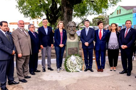 02.12.2018 Inauguração do busto de Camões - Fotos Gustavo Mansur