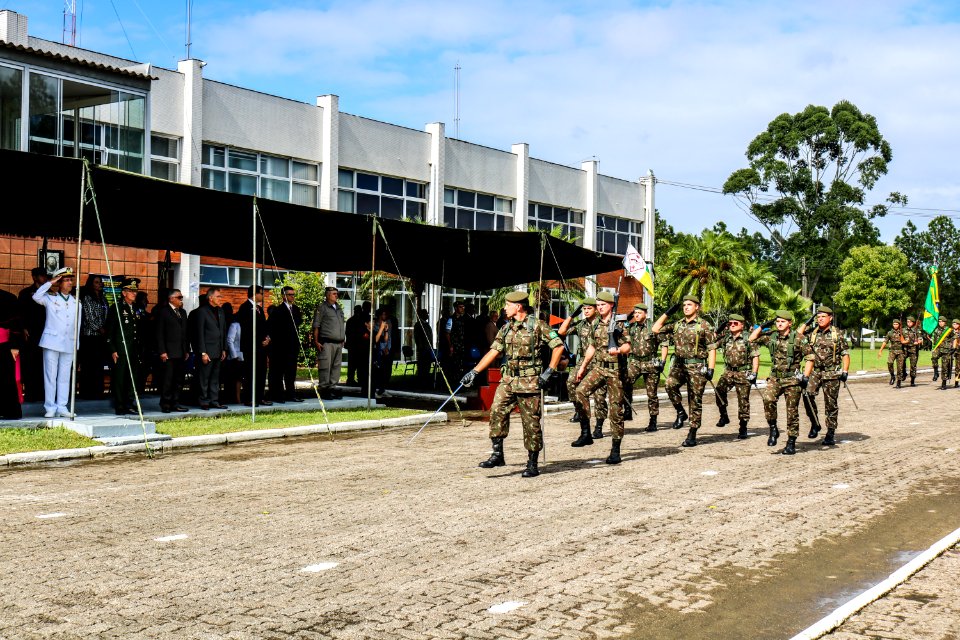 17.04.2019 - Vice-prefeito Idemar Barz é homenageado pelo Exército Brasileiro