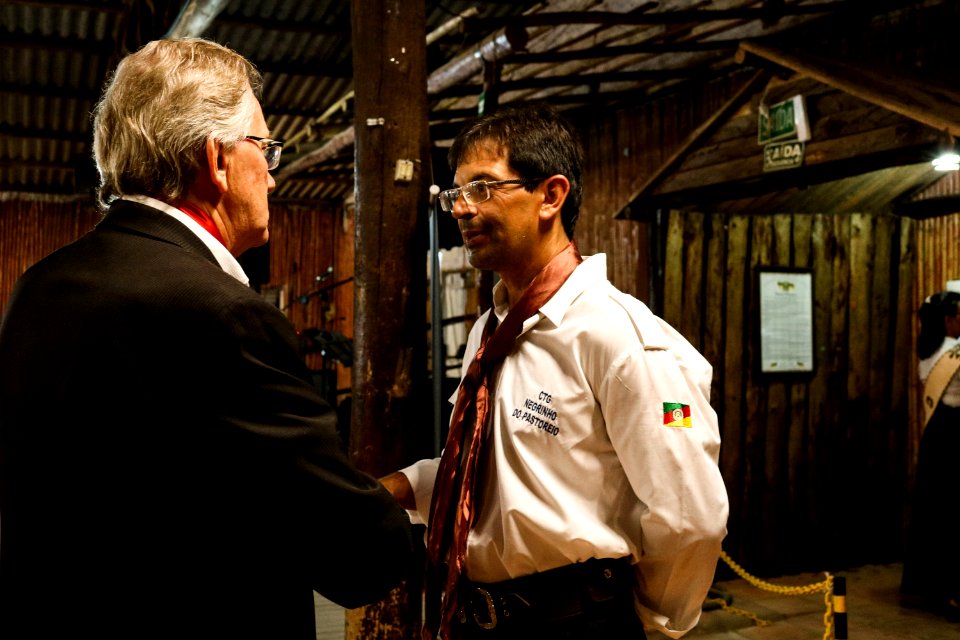16.03.2019 - Vice prefeito Idemar presente no jantar baile de posse da nova patronagem do CTG Negrinho do Pastoreio - Foto Michel Corvello