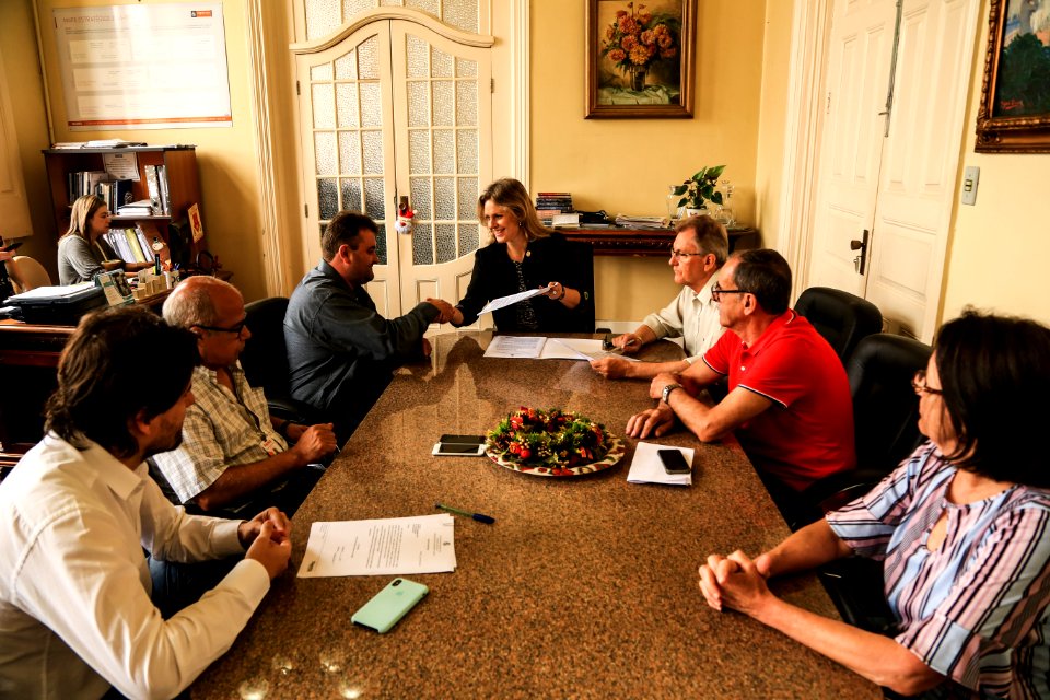 12.11.2018 - Prefeita Paula Mascarenhas e o vice Idemar Barz realizam assinatura de contrato para execução de três unidades escolares proinfância tipo 2 - Foto: Gustavo Vara