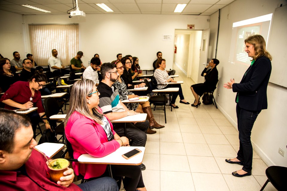 08.11.2018 - Prefeita Paula Mascarenhas realiza palestra na Uniasselvi - "Gestão Pública: o que a gestão pode fazer na vida das pessoas através da educação e as diferenças de orçamentos entre a Educação Básica e o Ensino Superior - Foto: Gustavo Vara