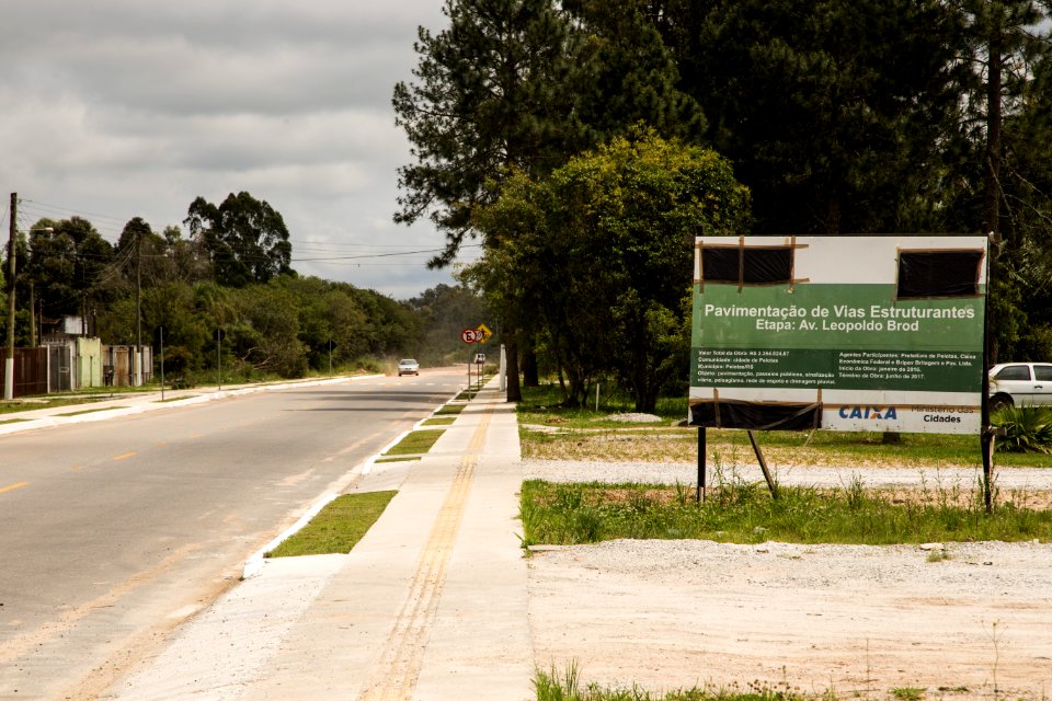 18.10.2018 - Prefeita Paula Mascarenhas e o vice Idemar Barz realizam caminhada de entrega das avenidas 25 de julho e Leopoldo Brod - Foto: Gustavo Vara
