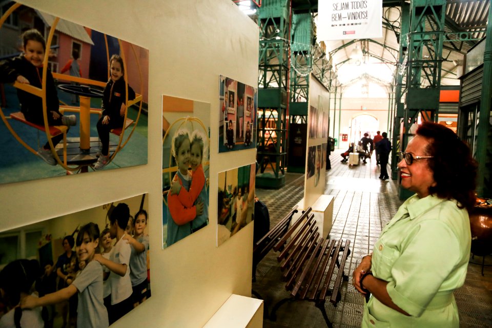 14.01.2019 - Prefeita Paula Mascarenhas e o vice Idemar Barz prestiam a abertura da exposição fotográfica 'Um olhar para o amanhã' - Foto: Gustavo Vara