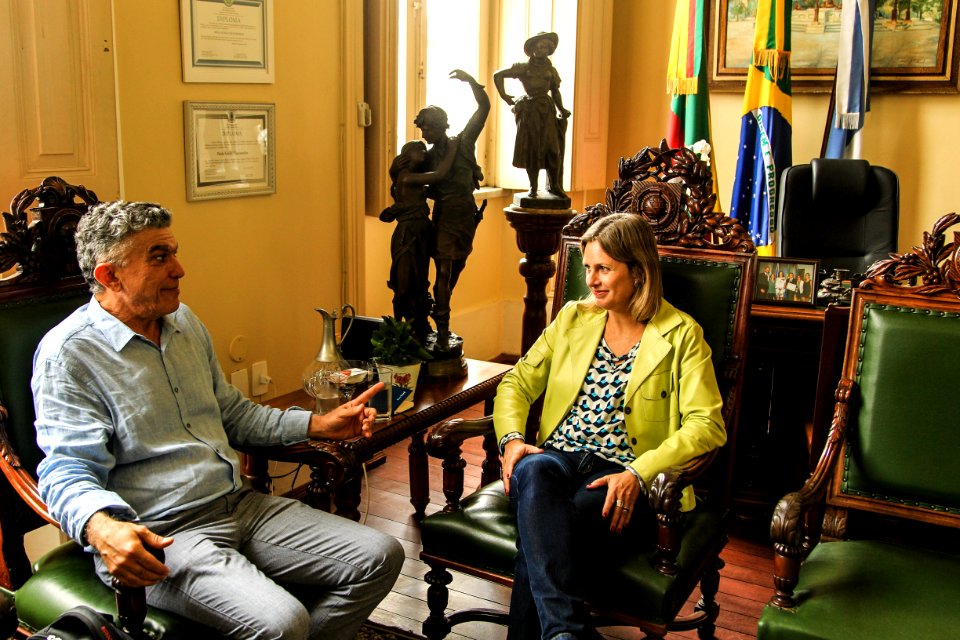 13.02.2019 - Prefeita Paula Mascarenhas em reunião  Reunião com Veveu Arruda - Foto: Gustavo Vara