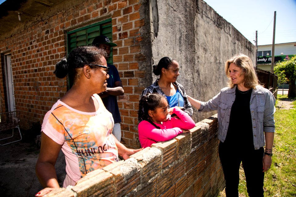 22.10.2018 - Prefeita Paula Mascarenhas realiza a caminhada de entrega da ruas 6 e 7 da Bom Jesus - Foto: Gustavo Vara