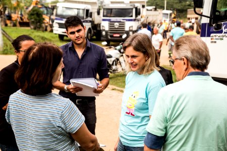 01.04.2019 - Prefeita Paula Mascarenhas e o vice Idemar Barz acompanham o mutirão de preparo do Sítio Floresta para o Bairro da Gente - Foto: Gustavo Vara