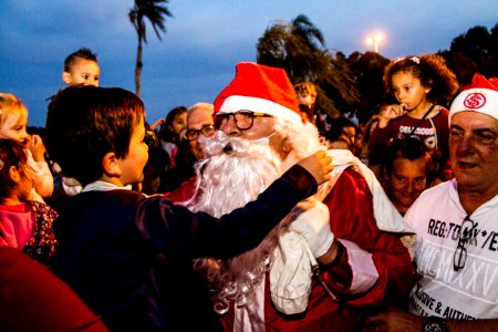 09.12.2018 - Chegada do Papai Noel na Praia do Laranjal em Pelotas - Foto: Gustavo Vara