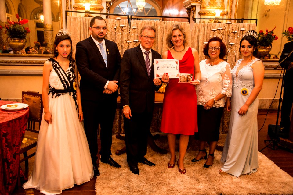 30.11.2018 - Prefeita Paula Mascarenhas e o vice Idemar Barz são homenageados no jantar de entrega do troféu Palácio de Glória no Salão Imperial do Clube Caixeiral - Foto: Gustavo Vara