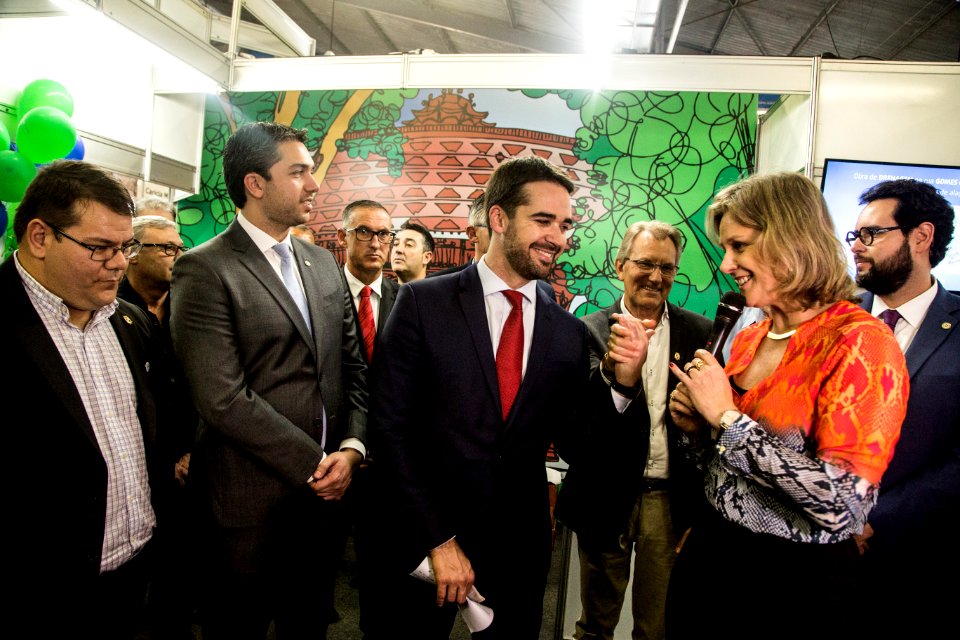 13.06.2019 - Prefeita Paula Mascarenhas e o Governador Eduardo Leite no lançamento das obras de drenagem da rua Gomes Carneiro na Fenadoce - Foto: Gustavo Vara