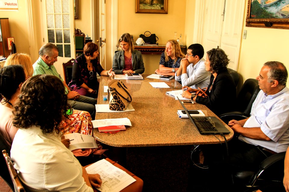 14.03.2019 - Prefeita Paula Mascarenhas em reunião sobre a Upa da Bento com a secretária de Saúde Ana Costa - Foto: Gustavo Vara