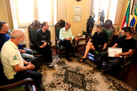 07.02.2019 - Prefeita Paula Mascarenhas em reunião com AVMB - Foto: Gustavo Vara