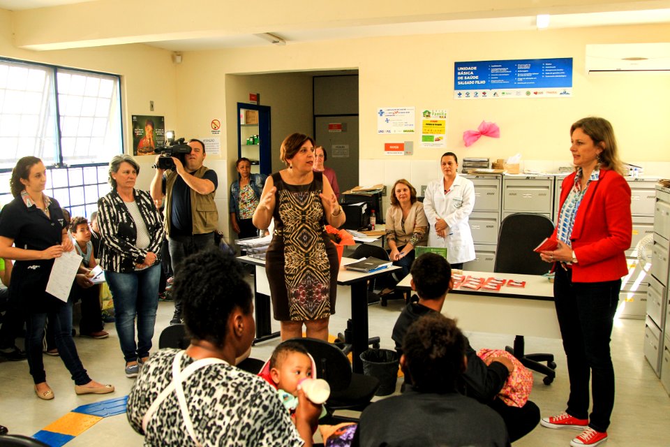 19.10.2018 - Prefeita Paula Mascarenhas realiza o lançamento da Caderneta da Mulher Pelotense na  UBS Salgado Filho - Foto: Gustavo Vara