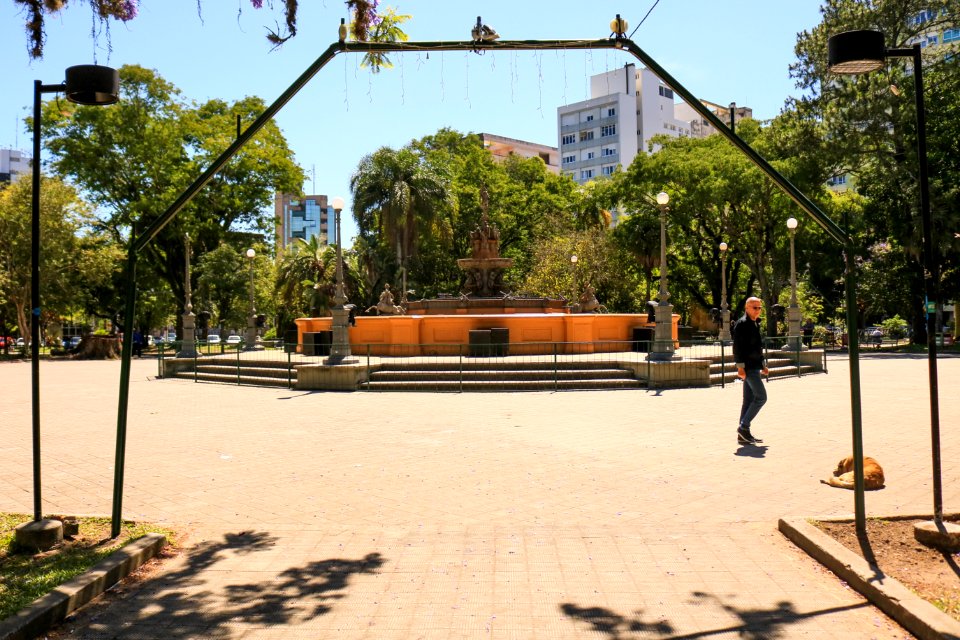03.12.2018 - Montagem da decoração do Pelotas Doce Natal - Foto Michel Corvello