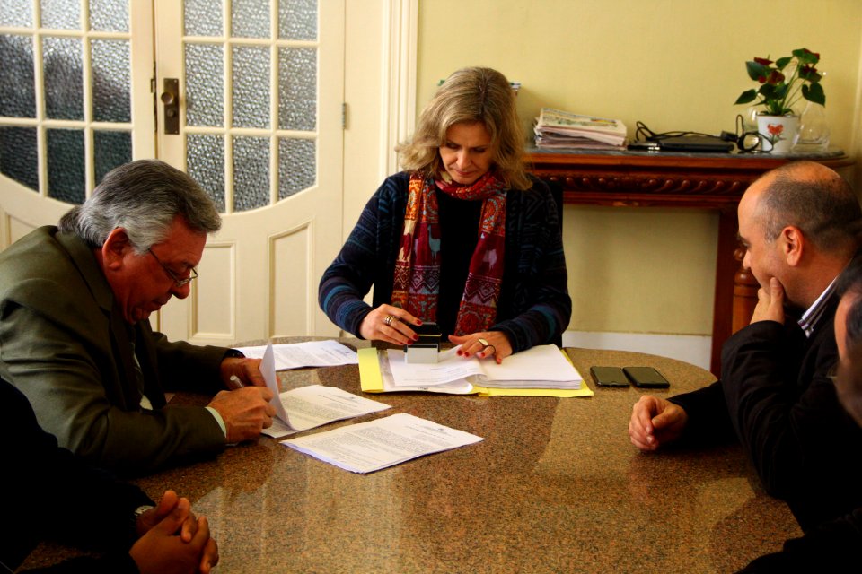 03.09.2018 - Gab Prefeita - Assinatura Contrato Limpeza Urbana - Foto Marcel Avila