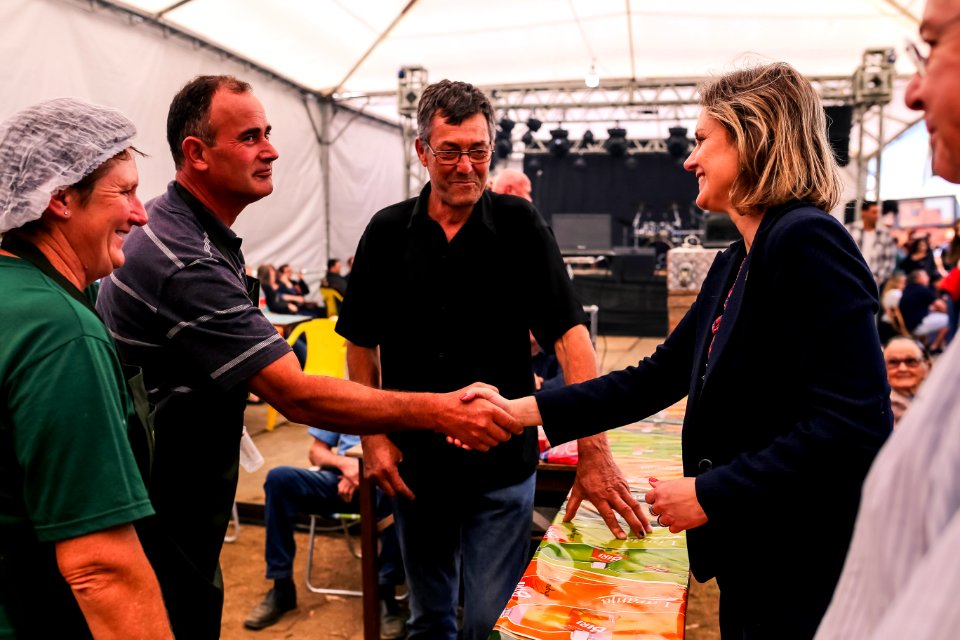 02.12.2018 Abertura Oficial da Festa Municipal do Pêssego - Fotos Gustavo Mansur