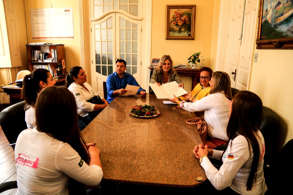 13.11.2018 - Prefeita Paula Mascarenhas realiza assinaturas das leis 6647 e 6633 de autoria do vereador FabrícioTavares - Foto: Gustavo Vara